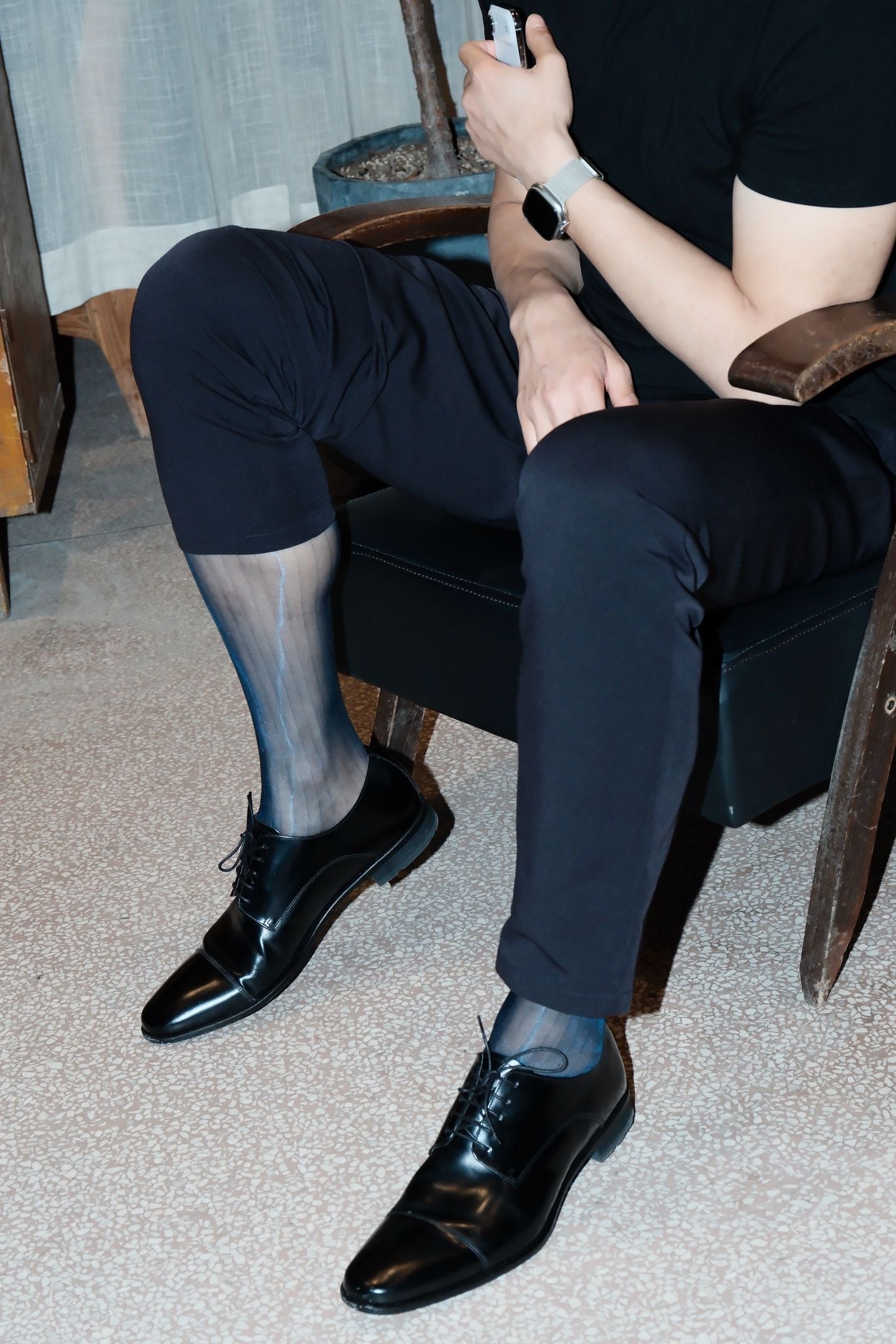The Hidden History of Hosiery: From Royal Silk Stockings to Modern Sheer Fashion - SHÉR