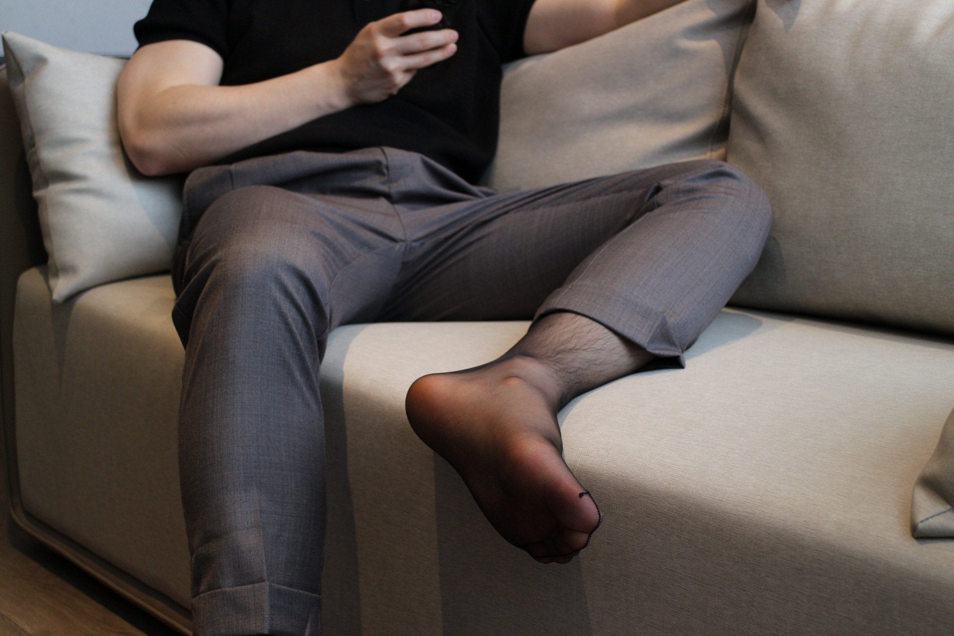 Obsidian Skin 3D Seamless Men's Pantyhose – Ultra Sheer 600-Needle Gloss Edition - SHÉR