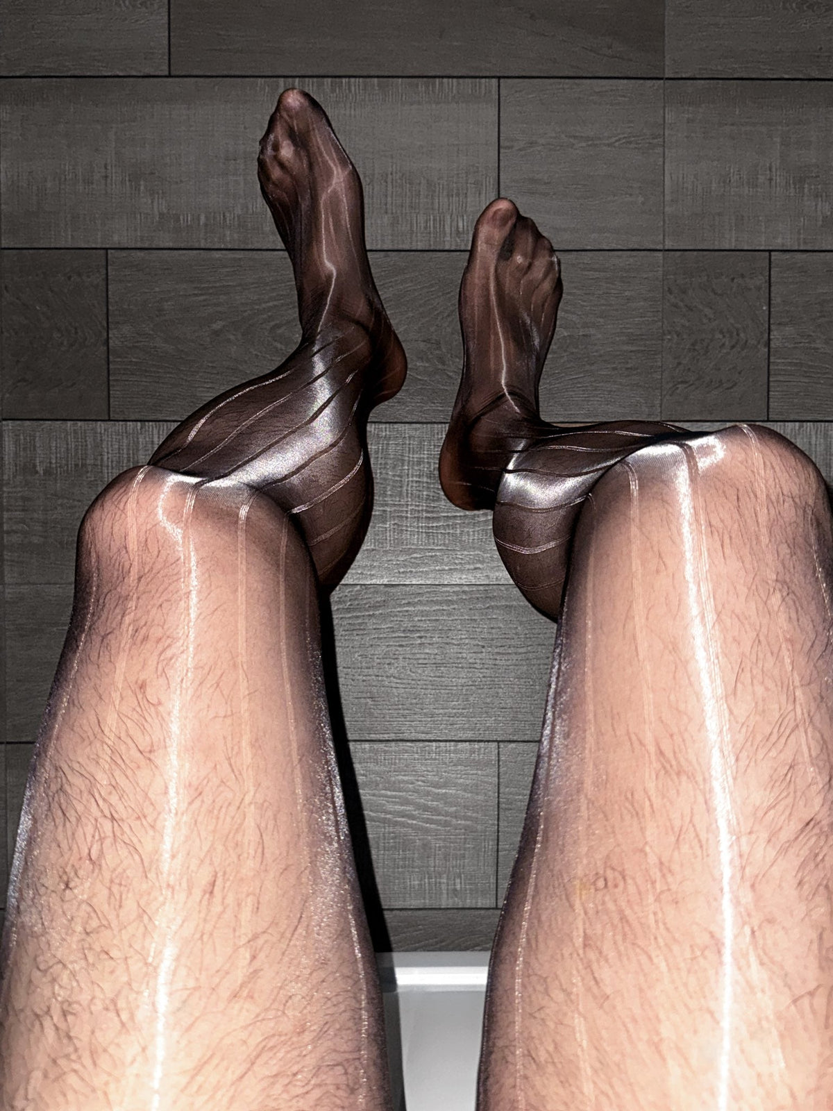 Smoke Black 5D Textured Sheer Men’s Pantyhose – 512-Needle Knit with Sculpted Fit - SHÉR